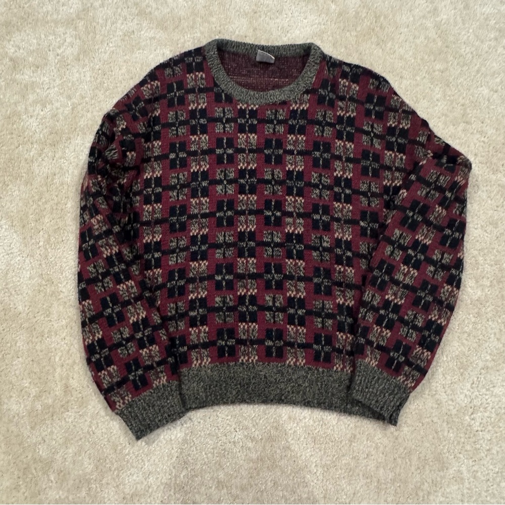 Windridge Women’s Patterned Crewneck Sweater - Red and Black